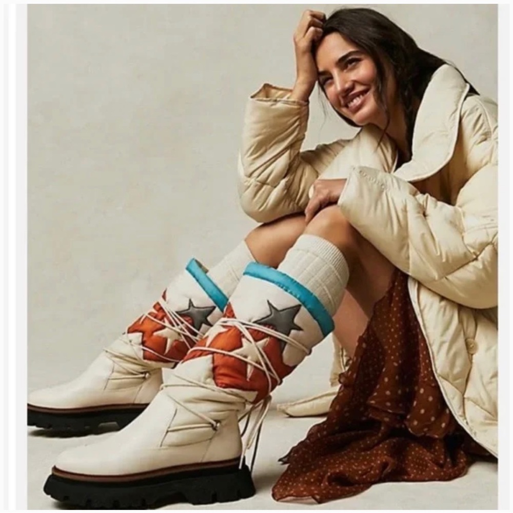 102.Free People Montrose Puffer Boots
